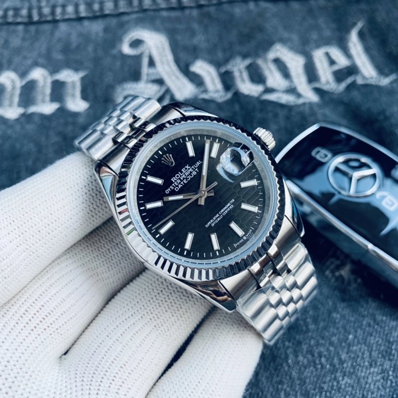 Stored item-linked frame for Steel Datejust size pair